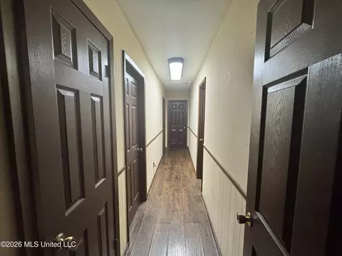 Entry Way - 3918 Forest Lake Dr, Jackson, MS 39212 photo 2 of 3