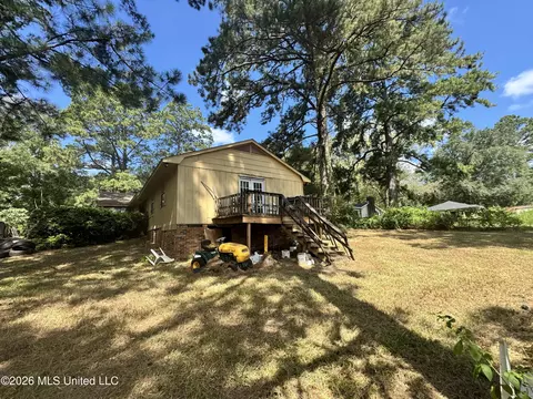 Exterior - 3918 Forest Lake Dr, Jackson, MS 39212 photo 3 of 3
