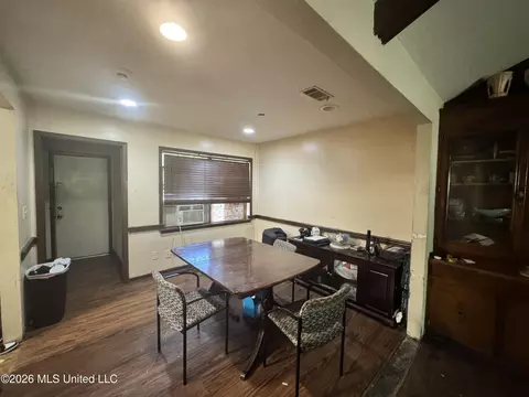 Dining - 3918 Forest Lake Dr, Jackson, MS 39212 photo 1 of 1