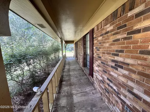Entry Way - 3918 Forest Lake Dr, Jackson, MS 39212 photo 1 of 3