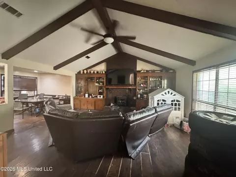 Living - 3918 Forest Lake Dr, Jackson, MS 39212 photo 1 of 2
