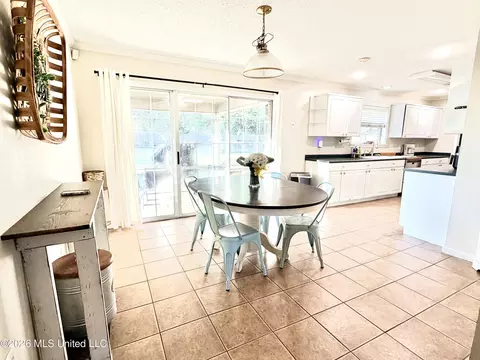 Dining - 712 Trip Dr, Brandon, MS 39042 photo 1 of 1