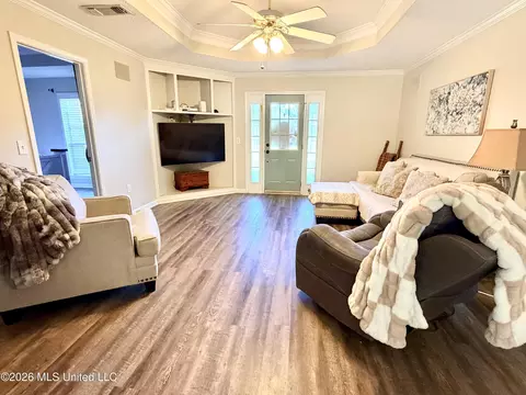 Living - 712 Trip Dr, Brandon, MS 39042 photo 2 of 2