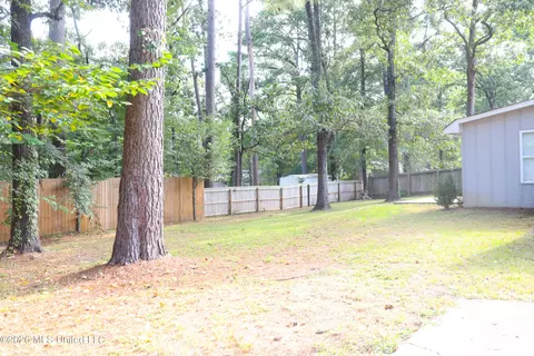 Exterior - 67 Willowbrook Ln, Brandon, MS 39042 photo 3 of 3