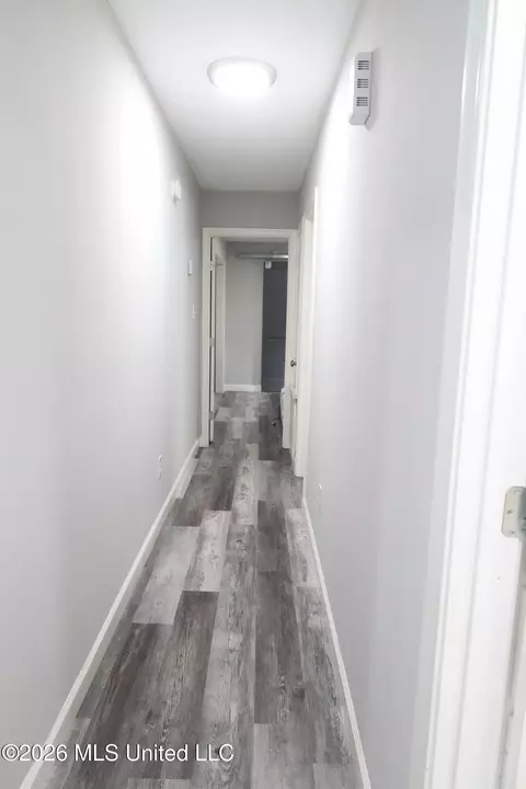 Entry Way - 67 Willowbrook Ln, Brandon, MS 39042 photo 3 of 3