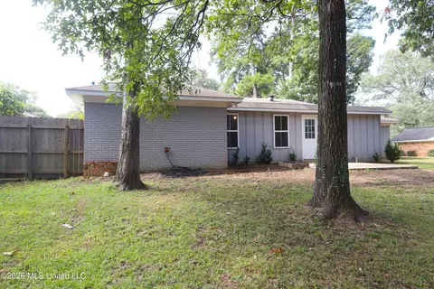 Exterior - 67 Willowbrook Ln, Brandon, MS 39042 photo 2 of 3