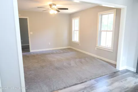 Living - 67 Willowbrook Ln, Brandon, MS 39042 photo 2 of 2