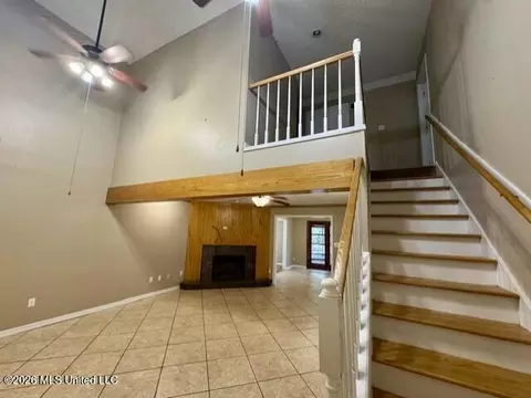 Living - 6 Turtle Ln, Natchez, MS 39120 photo 2 of 4