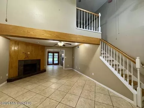 Living - 6 Turtle Ln, Natchez, MS 39120 photo 1 of 4