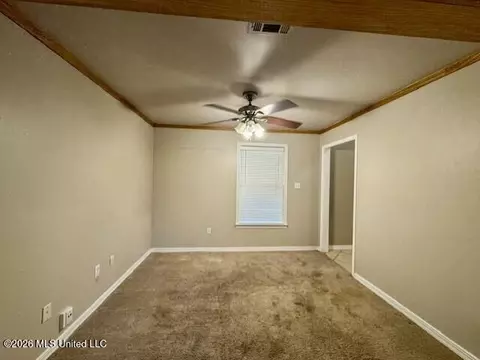 Living - 6 Turtle Ln, Natchez, MS 39120 photo 4 of 4