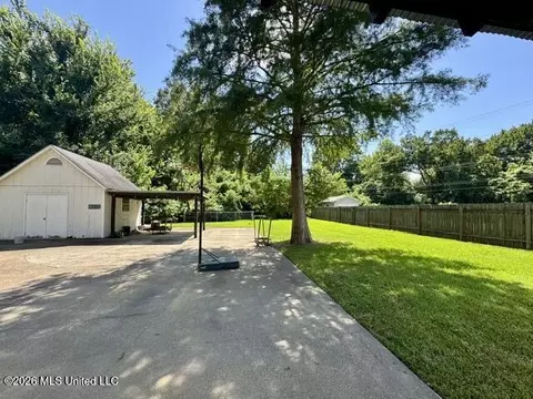 Exterior - 6 Turtle Ln, Natchez, MS 39120 photo 5 of 8