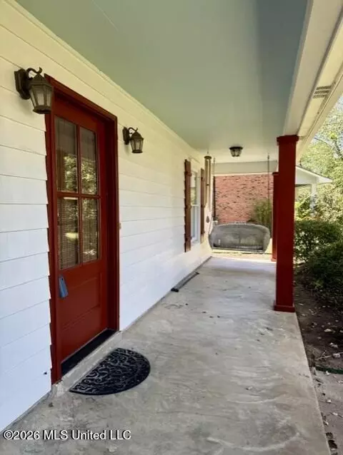 Exterior - 6 Turtle Ln, Natchez, MS 39120 photo 4 of 8