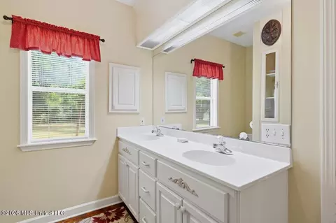 Bath - 2265 Jack Johnson Rd, Terry, MS 39170 photo 1 of 1