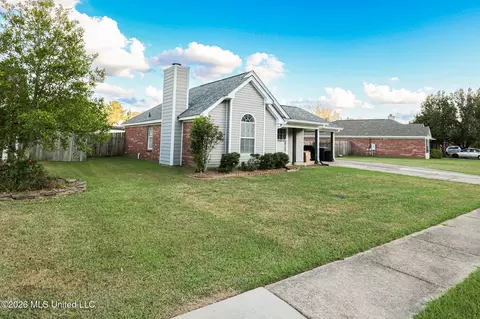 Exterior - 486 Mockingbird Cir, Brandon, MS 39047 photo 3 of 6