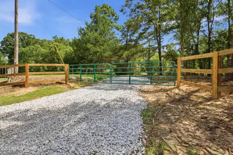 478 Potluck Rd, Canton, MS 39046 photo 2