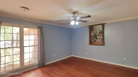 Living - 5154 Sunnyvale Dr, Jackson, MS 39211 photo 1 of 10