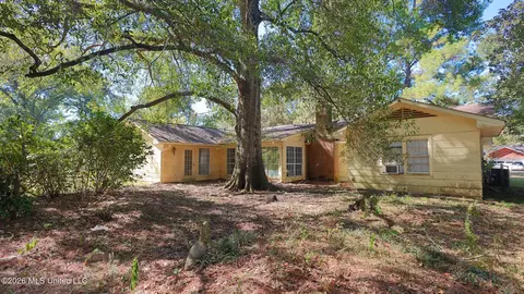 Exterior - 5154 Sunnyvale Dr, Jackson, MS 39211 photo 2 of 3