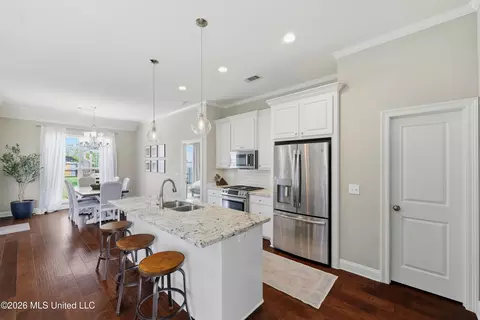 Kitchen - 521 Carpenter Cv, Madison, MS 39110 photo 2 of 2