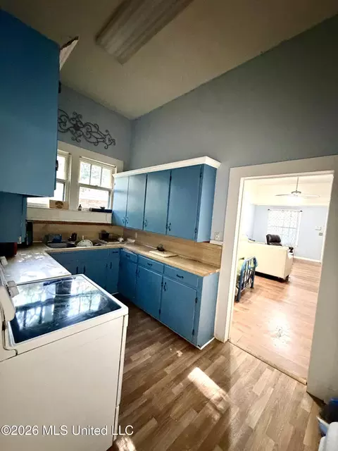 Kitchen - 352 Mary St, Brookhaven, MS 39601 photo 1 of 2