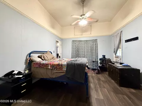 Bedroom - 352 Mary St, Brookhaven, MS 39601 photo 2 of 2