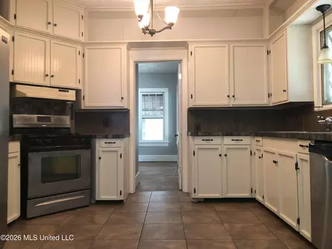 1319 Hazel St, Jackson, MS 39202 photo 3