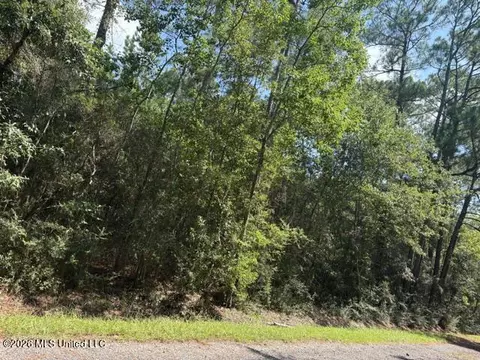 00 10th Ave, Bay Saint Louis, MS 39520