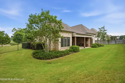 Exterior - 112 Honours Dr, Madison, MS 39110 photo 5 of 9