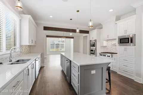 Kitchen - 112 Honours Dr, Madison, MS 39110 photo 1 of 3