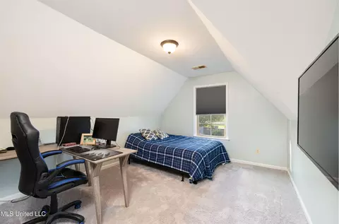 Bedroom - 1668 Farindale Cv, Nesbit, MS 38651 photo 3 of 5
