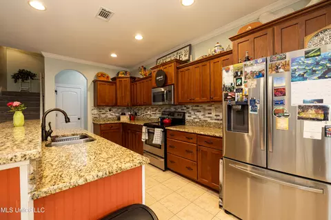Kitchen - 1668 Farindale Cv, Nesbit, MS 38651 photo 3 of 3