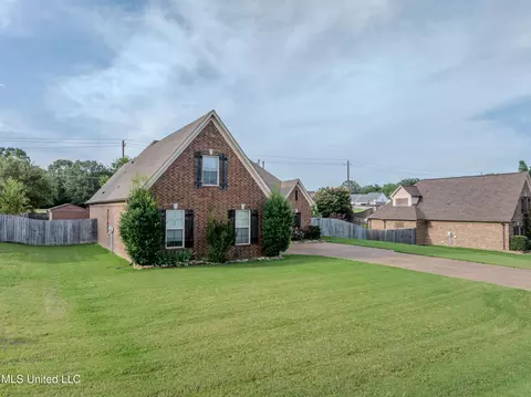 Exterior - 1668 Farindale Cv, Nesbit, MS 38651 photo 5 of 8