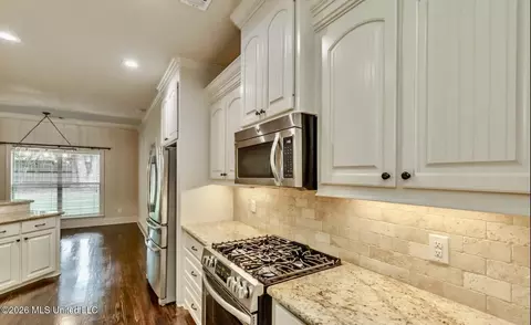 Entry Way - 106 Owen St, Madison, MS 39110 photo 2 of 4