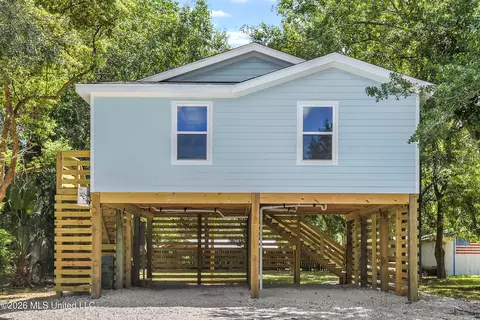 3212 Argentina St, Pascagoula, MS 39581