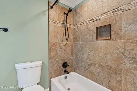 Bath - 4308 Mockingbird Rd, Oxford, MS 38655 photo 2 of 3