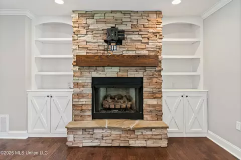 Living - 4308 Mockingbird Rd, Oxford, MS 38655 photo 2 of 4