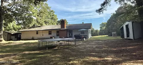 Exterior - 491 S Thunderbird Dr, Hernando, MS 38632 photo 4 of 4