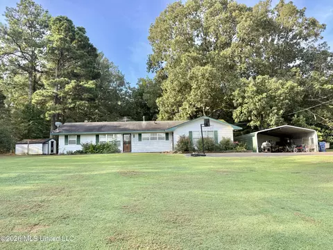 491 S Thunderbird Dr, Hernando, MS 38632