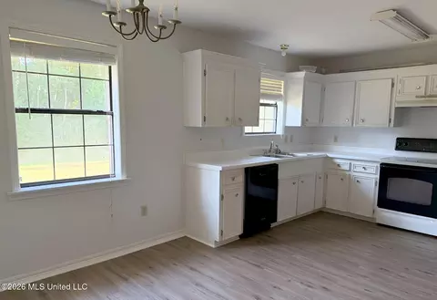 Kitchen - 1107 SE 2nd St, Magee, MS 39111 photo 2 of 2
