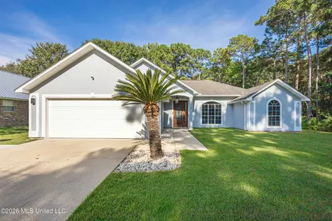 3520 N 4th St, Ocean Springs, MS 39564