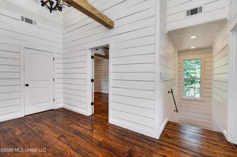 Entry Way - 2881 Cr 424, Ripley, MS 38663 photo 6 of 7
