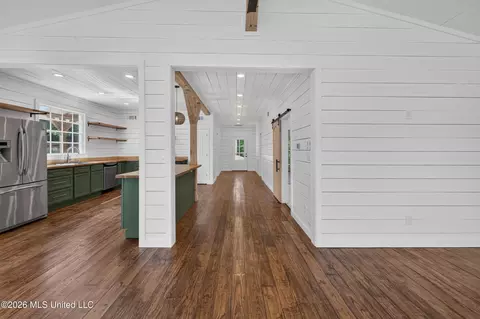 Entry Way - 2881 Cr 424, Ripley, MS 38663 photo 5 of 7