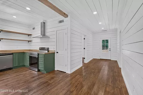 Entry Way - 2881 Cr 424, Ripley, MS 38663 photo 4 of 7