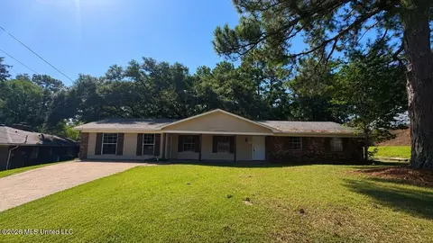1009 Laurelwood Dr, Clinton, MS 39056