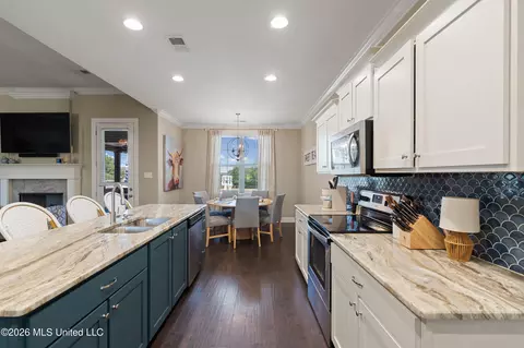 Kitchen - 3158 Mckenna Way, Hernando, MS 38632 photo 3 of 3