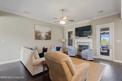 Living - 3158 Mckenna Way, Hernando, MS 38632 photo 1 of 1