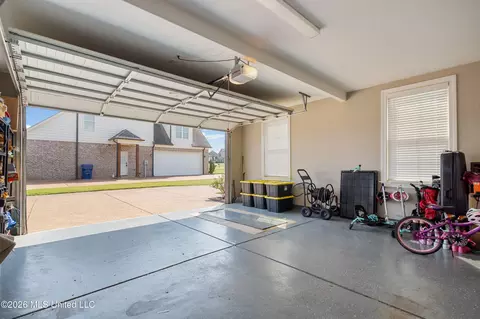 Entry Way - 3158 Mckenna Way, Hernando, MS 38632 photo 3 of 3