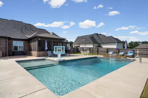 Exterior - 3158 Mckenna Way, Hernando, MS 38632 photo 8 of 13