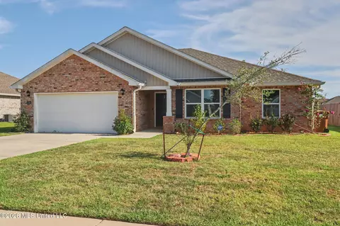 1059 Enclave Cir, Long Beach, MS 39560