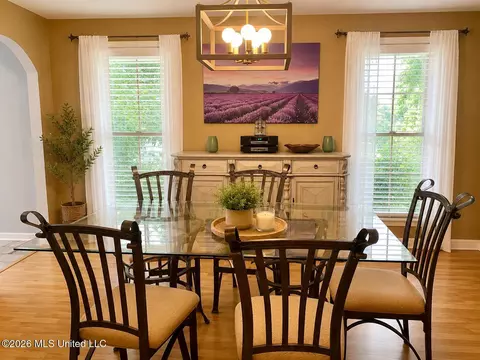 Dining - 5560 Poplar Corner Rd, Walls, MS 38680 photo 3 of 3