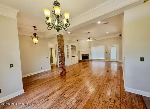 Living - 502 Eternal Ct, Brandon, MS 39042 photo 4 of 4
